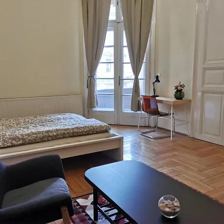 Andrassy شقة *