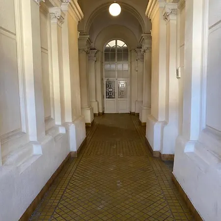 شقة Andrassy بودابست