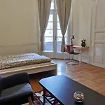 Andrassy Apartment *